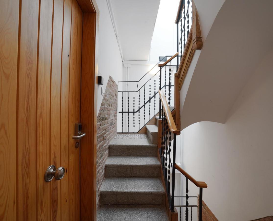 Ola Living Camp Nou Apartman L'Hospitalet de Llobregat Kültér fotó